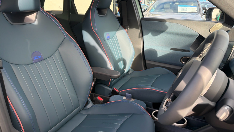 MINI Aceman 135kW E Exclusive 43kWh 5dr Auto Electric Hatchback